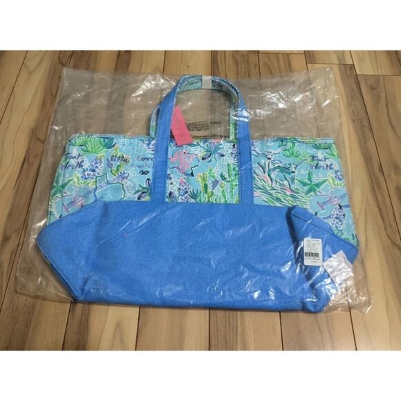 Lilly Loves Texas Mercato Tote - Picture 4 of 11